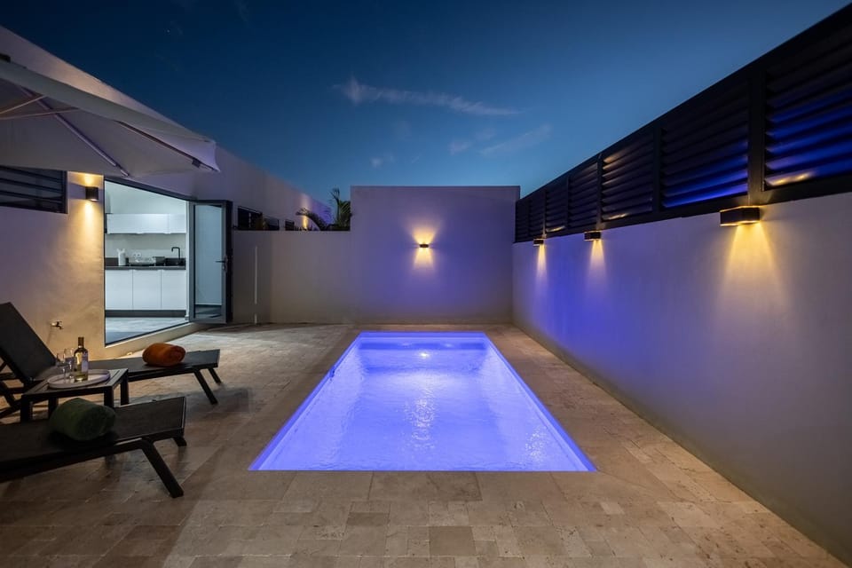 Elisabeth Residence Mambo Beach House in Willemstad