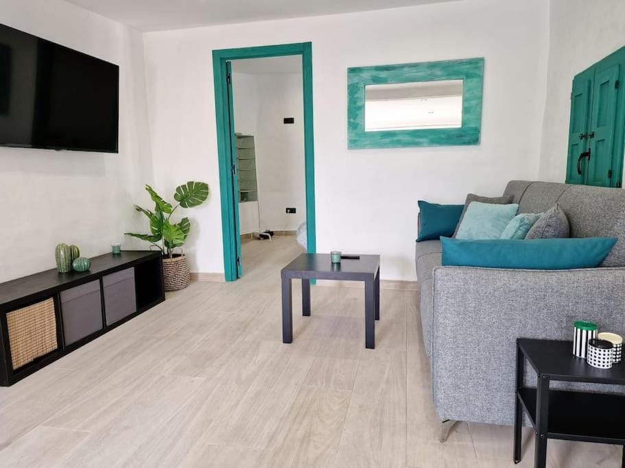 APARTAMENTO CON TERRAZA Y BARBACOA Apartment in Valencian Community