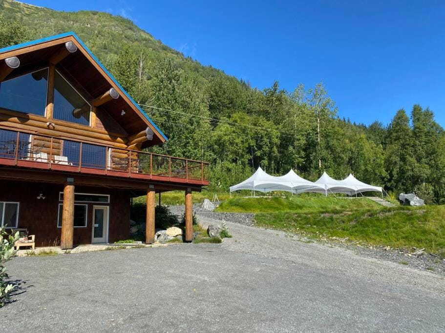 Turnagain View Lodge and Wedding Venue House in Anchorage