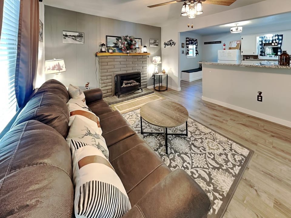 Kitchen or kitchenette, Living room, Seating area, fireplace, furniture