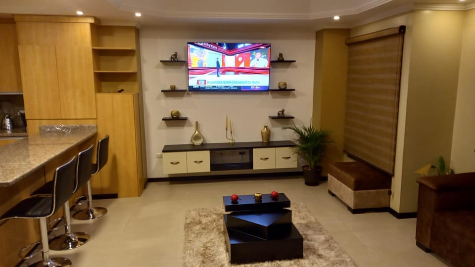Communal lounge/ TV room