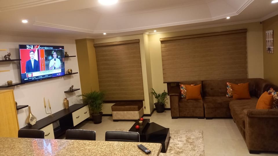 Communal lounge/ TV room
