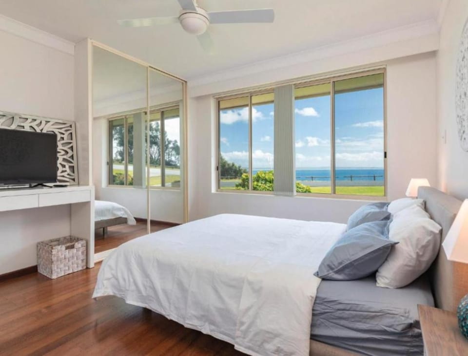 Bedroom, Sea view