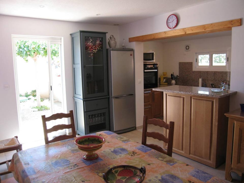 Villa 4 pièces, 10 couchages, jardin, terrasses, à 900m de la plage, Saint-Cyprien - FR-1-106-35 Villa in Saint-Cyprien