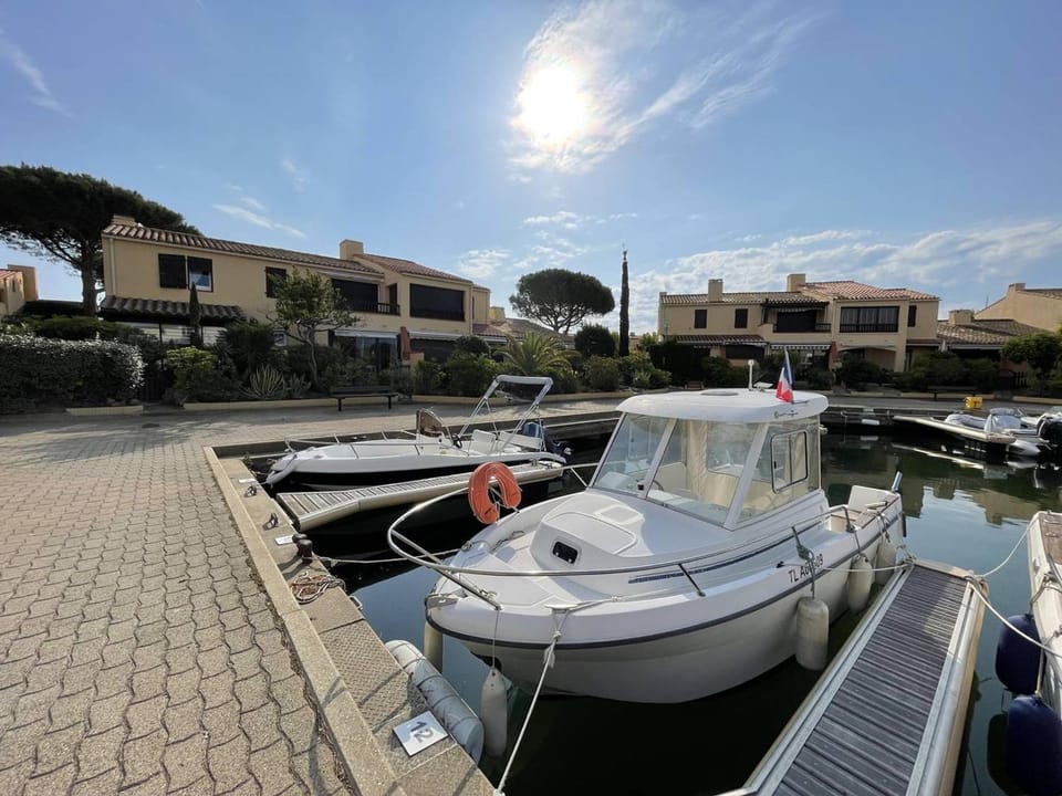 T3 calme avec terrasse, clim et parking proche plage - FR-1-106-45 Apartment in Saint-Cyprien