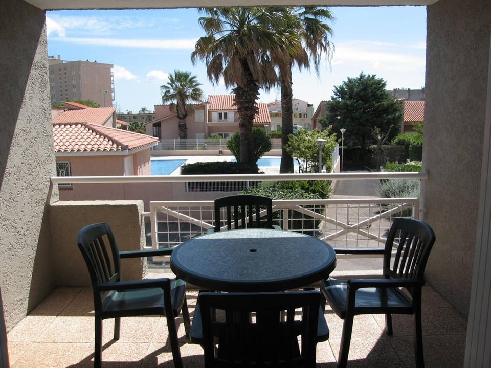Appartement T2 avec 5 couchages, piscine, tennis, proche plage et port, animaux admis - Saint-Cyprien - FR-1-106-47 Apartment in Saint-Cyprien