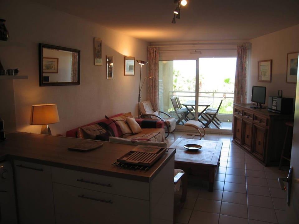 T3 avec piscine, parking, animaux admis, Saint-Cyprien - FR-1-106-52 Apartment in Saint-Cyprien