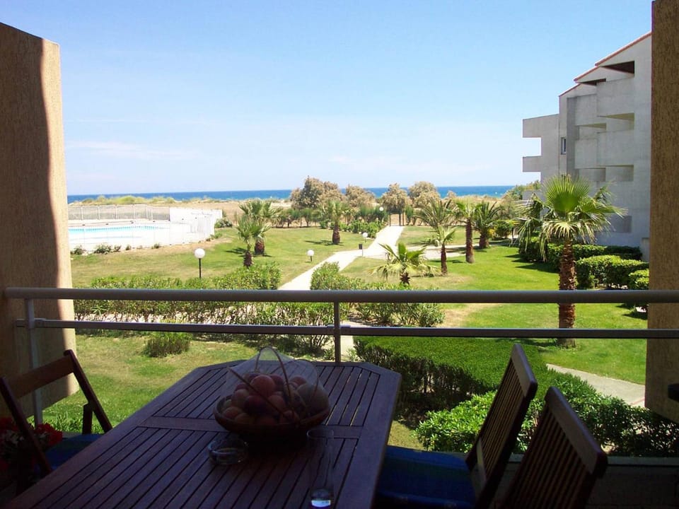 T3 avec piscine, parking, animaux admis, Saint-Cyprien - FR-1-106-52 Apartment in Saint-Cyprien