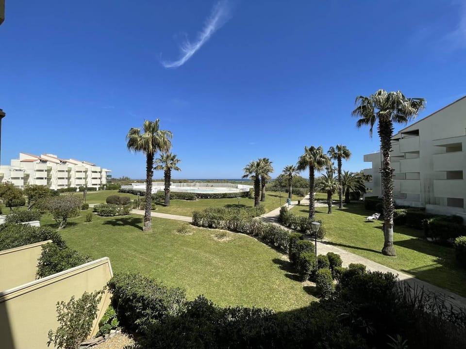 T3 avec piscine, parking, animaux admis, Saint-Cyprien - FR-1-106-52 Apartment in Saint-Cyprien
