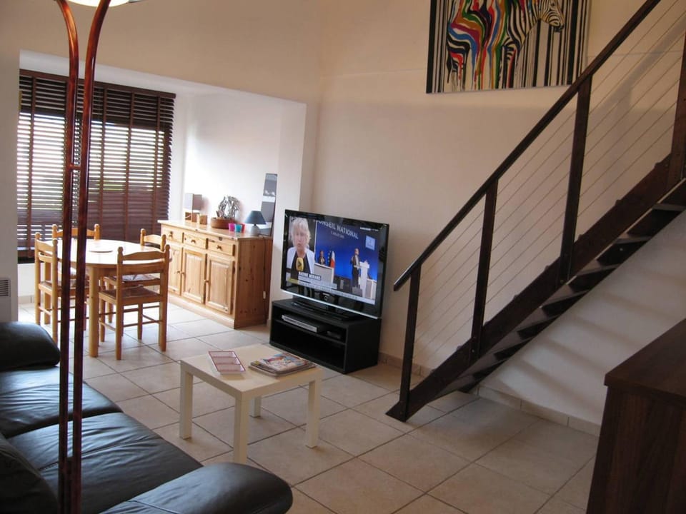 T3 Mezzanine 6 Pers, Parking, Animaux Ok, Proche Plage - FR-1-106-70 Apartment in Saint-Cyprien