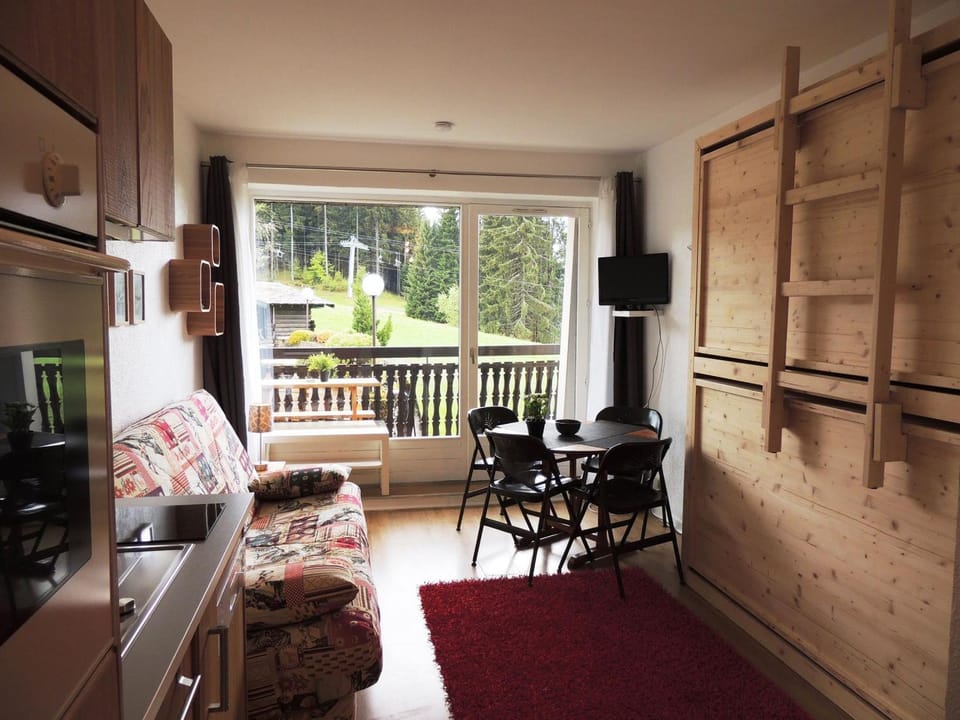 Studio ski au pied rénové, balcon, piscine, parking - FR-1-598-131 Apartment in Les Gets