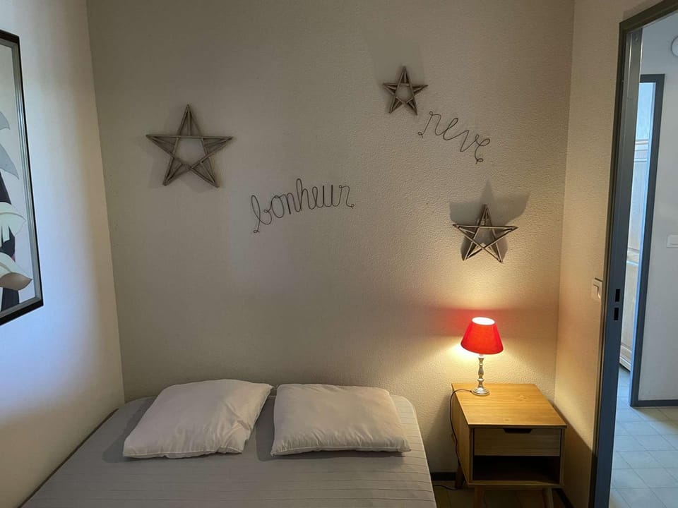 Appartement Charmant avec Piscine, Tennis et Parking à Capbreton, Proche Océan et Port de Plaisance - FR-1-239-880 Apartment in Hossegor