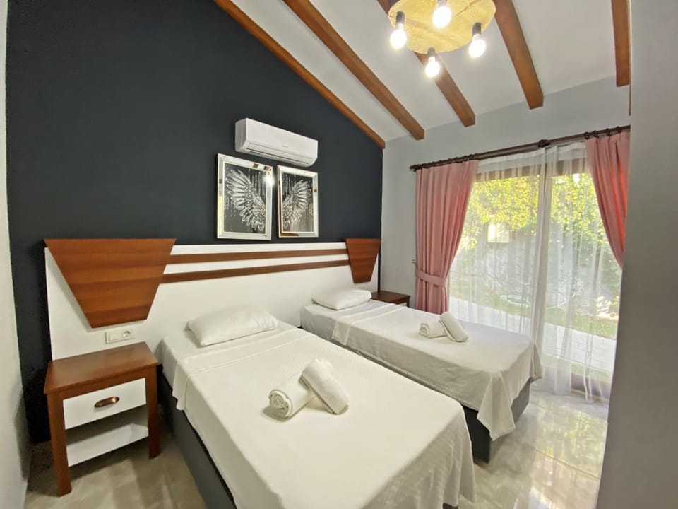 Bedroom, wardrobe