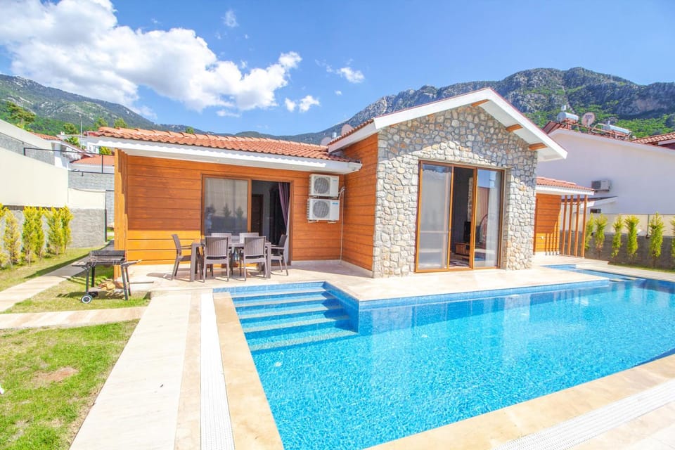 Patio, Mountain view, Pool view, Swimming pool, sunbed
