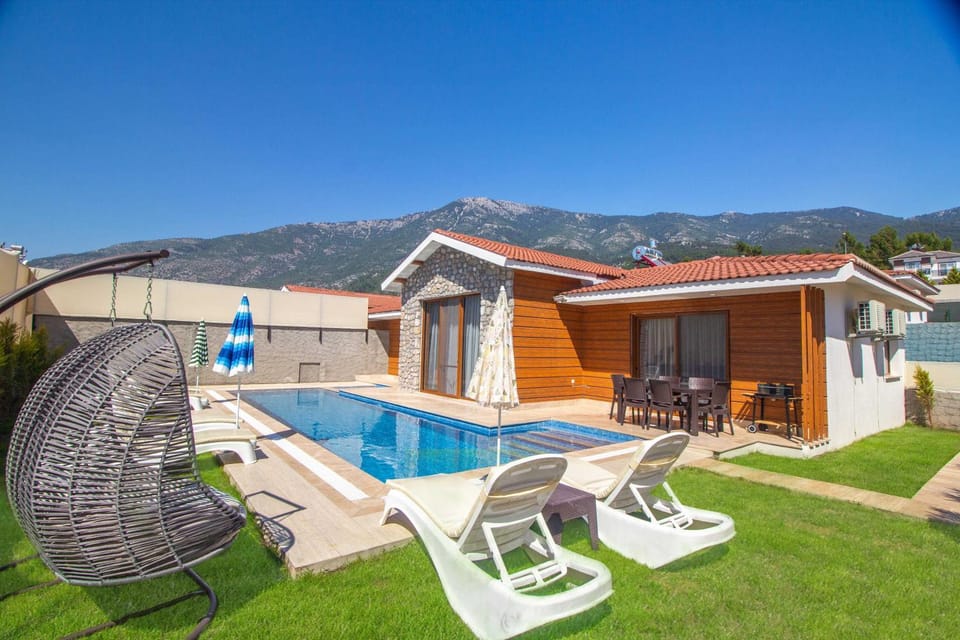 Patio, Garden, Garden, Mountain view, Swimming pool, Swimming pool, sunbed