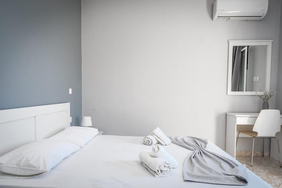 Bedroom, air conditioner
