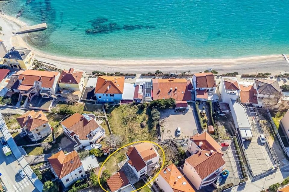 Garden apartment Apartment in Lika-Senj County