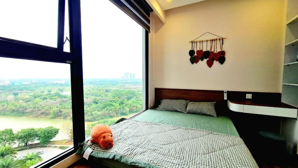 Bed, Lake view