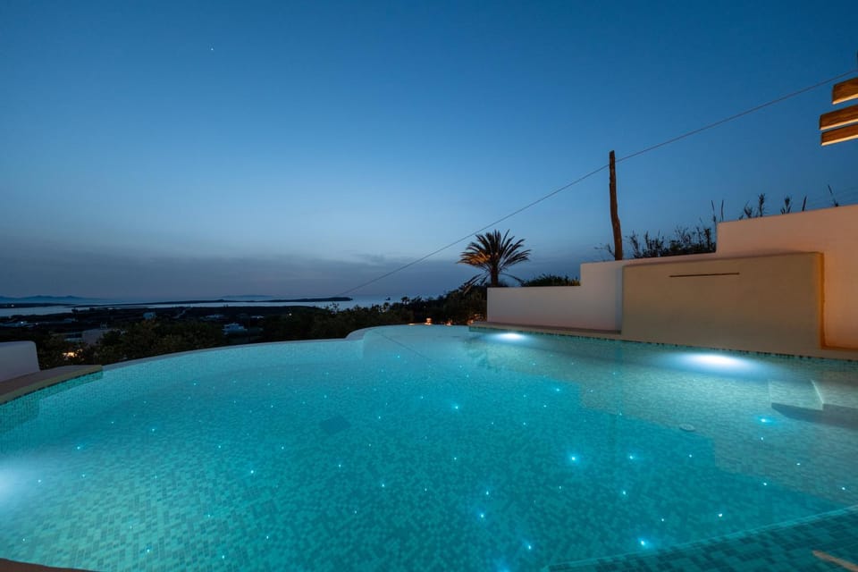Utopia Suites by Anna Platanou Hotel in Paros, Greece