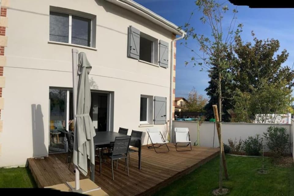 Property building, Garden