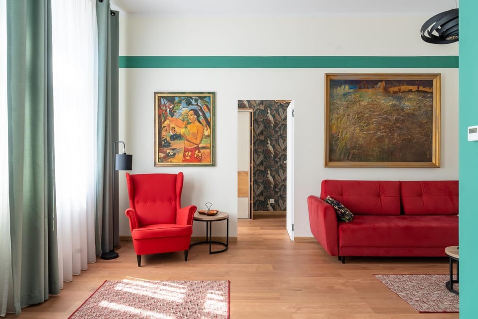 Living room, Seating area