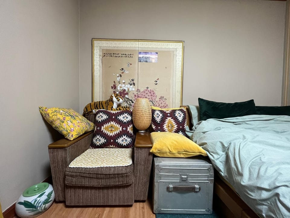 Here and Now Guesthouse - Foreigner Only Bed and Breakfast in South Korea