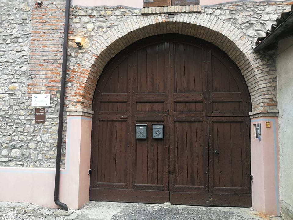 Dimora della corte Bed and Breakfast in Lombardy