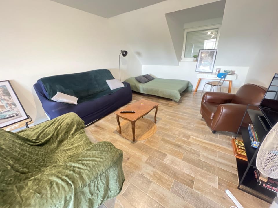 Living room, Seating area