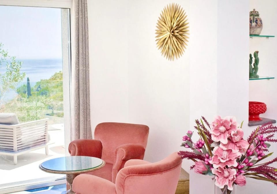 SUITE APARTMENTS BRANCO - Infinity Pool & Sea View Apartment in Taormina