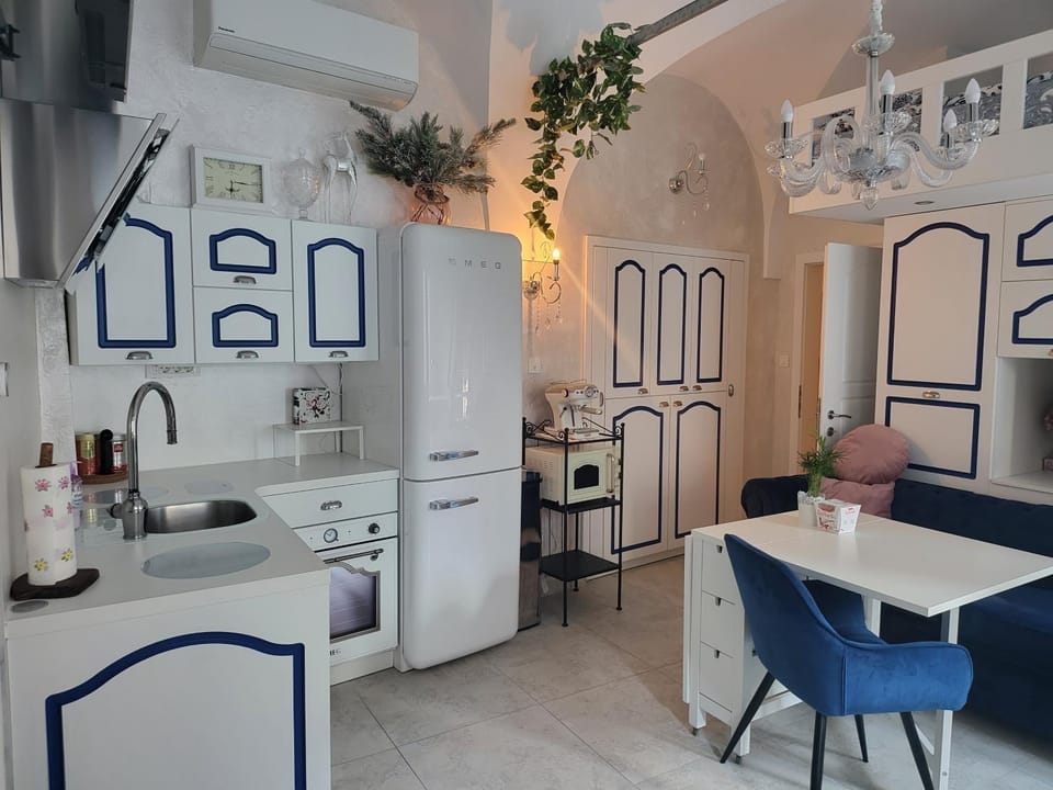 Vintage Apartment In The City Centre Old Town Apartment in Ljubljana