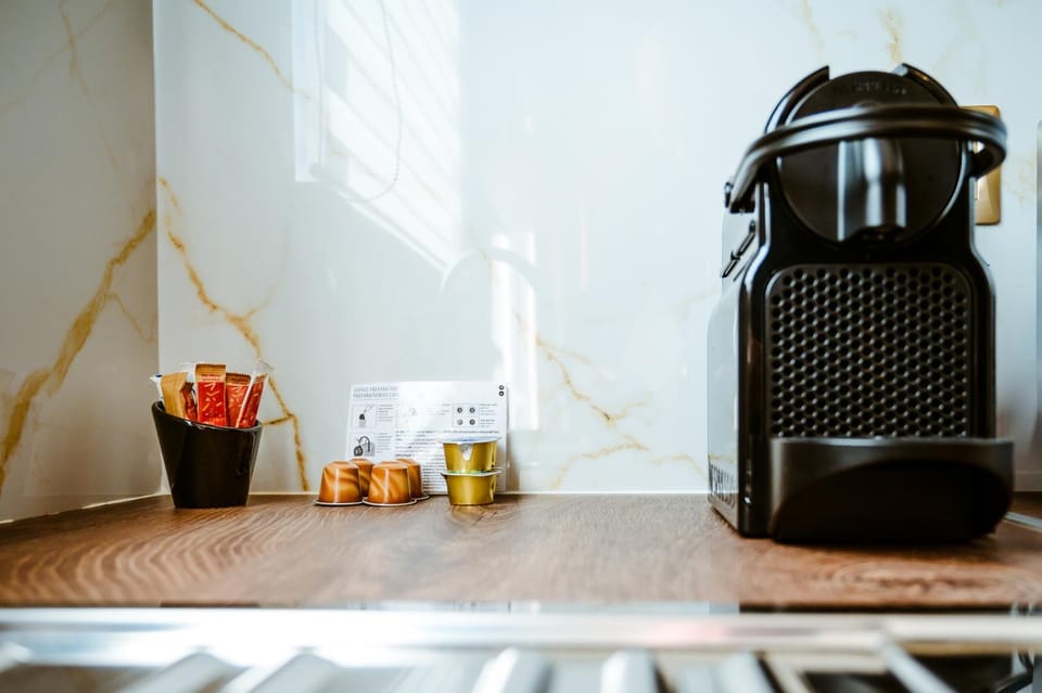 Coffee/tea facilities, Kitchen or kitchenette