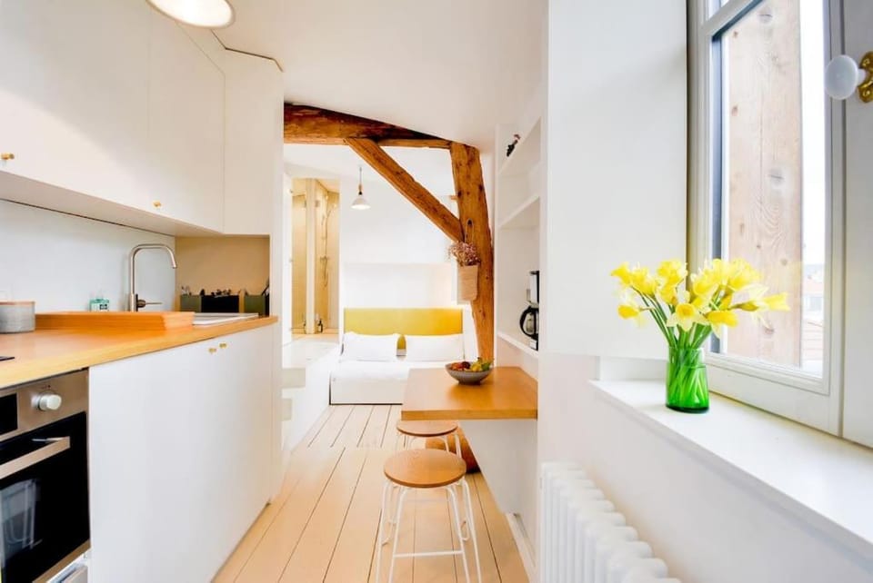 Kitchen or kitchenette