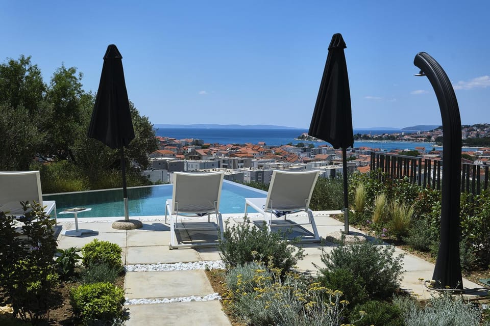 Property building, Patio, Day, Natural landscape, Pool view, Sea view, Swimming pool, Swimming pool, sunbed