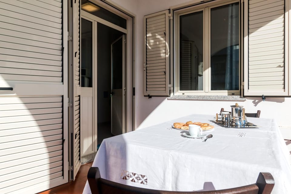 Balcony/Terrace, Dining area