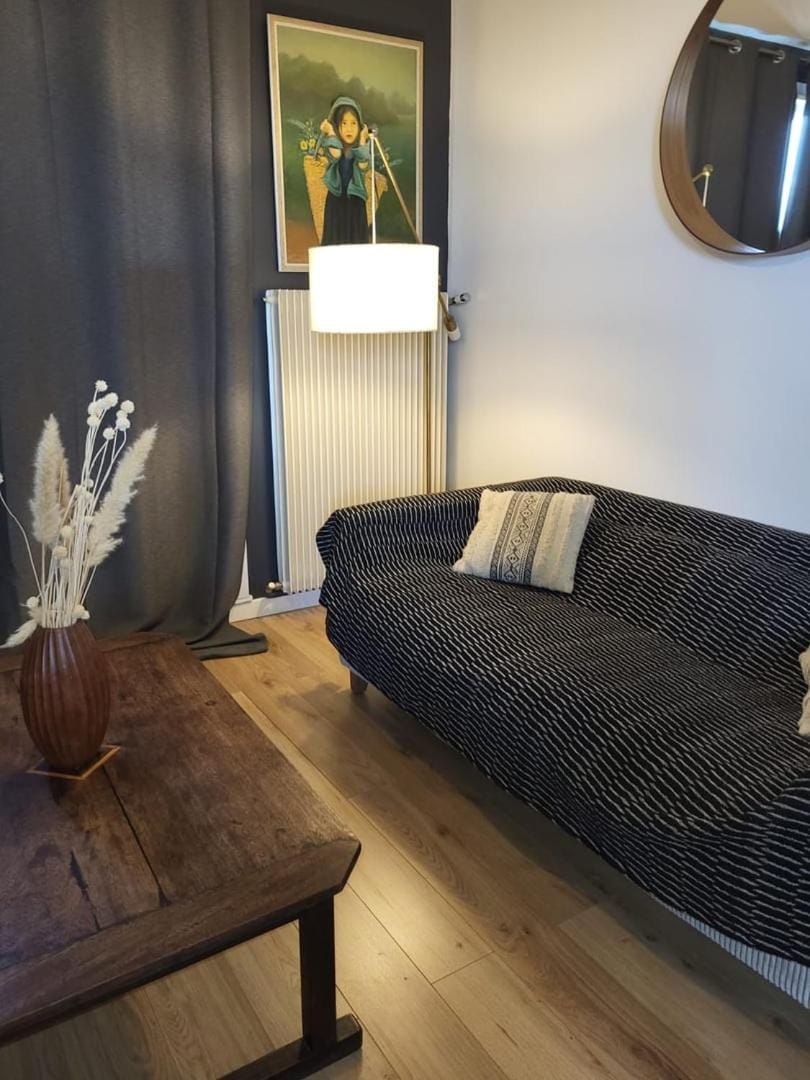 Black and White - Joli appart à Tours Apartment in Joué-lès-Tours