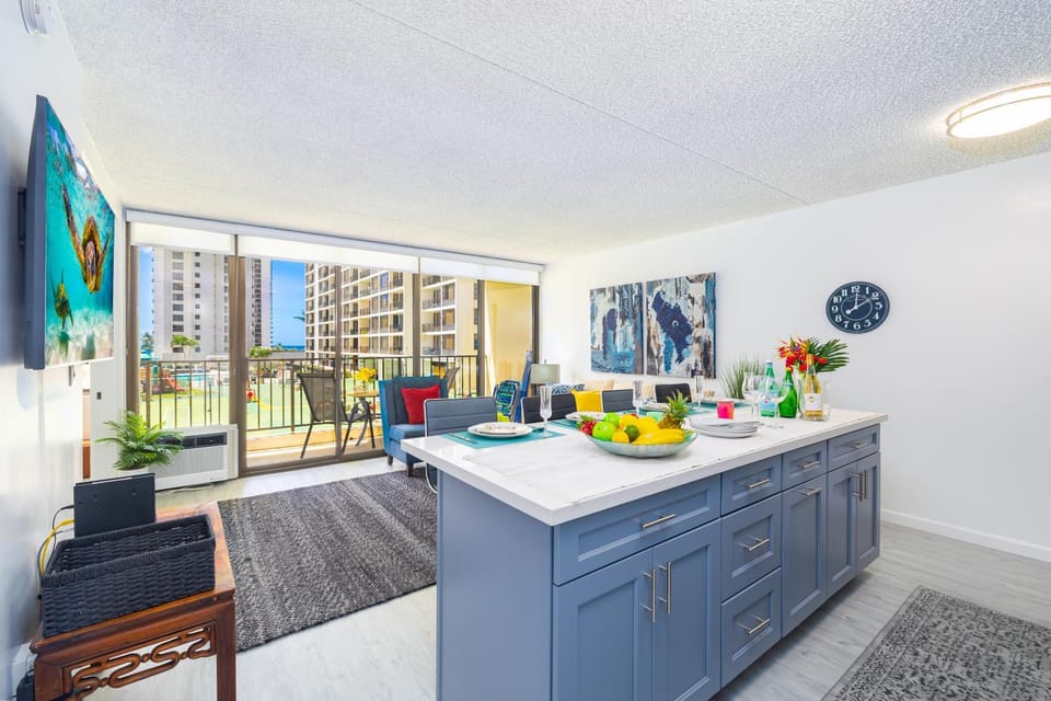 Communal lounge/ TV room, Kitchen or kitchenette, Living room, Seating area