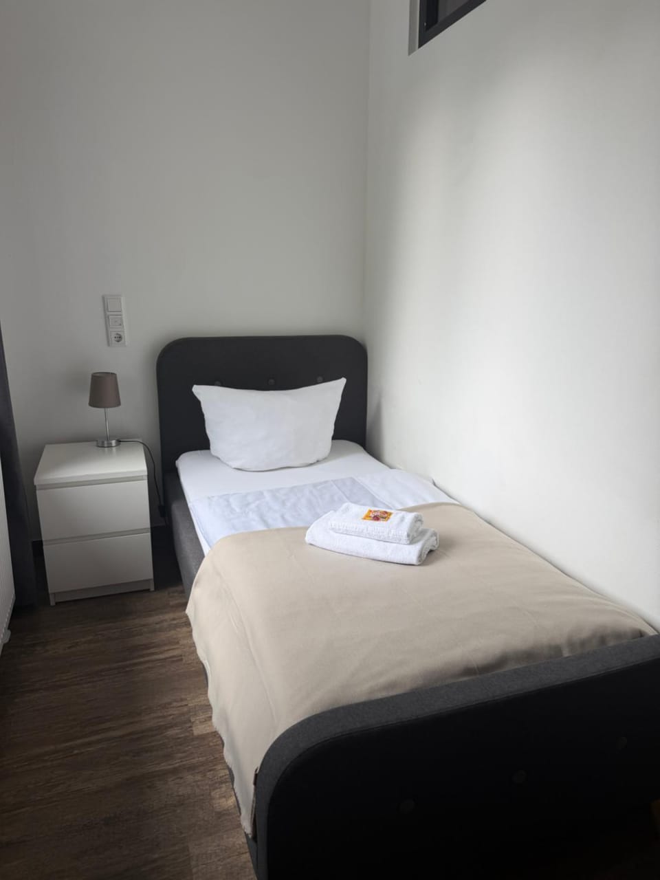 BIELEFELD CITY APARTMENTS - komfortable Einzelzimmer und Doppelzimmer - moderne Badezimmer, schnelles WLAN, Self-Check-In Apartment in Bielefeld