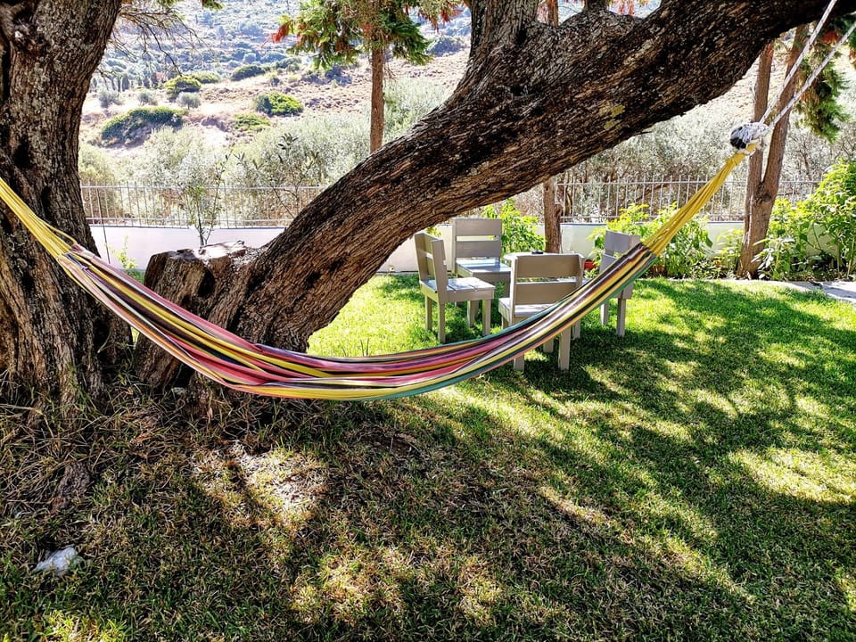 Skyrosfamilyhouses-Manou House in Euboea