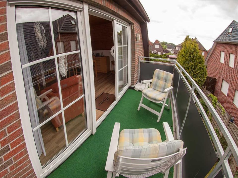 Property building, View (from property/room), Balcony/Terrace