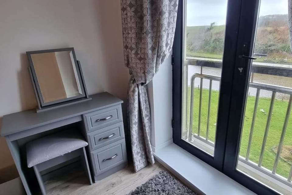2 Bed Gated Apartment Westport 15 The Anchorage The Quay F28 V342 Apartment in County Mayo