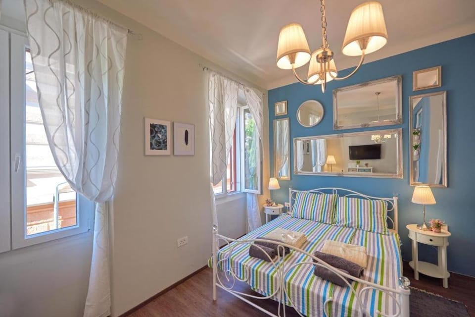 Old City Romantic Studios 2 Apartment in Pula