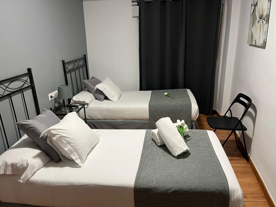Bed, Photo of the whole room
