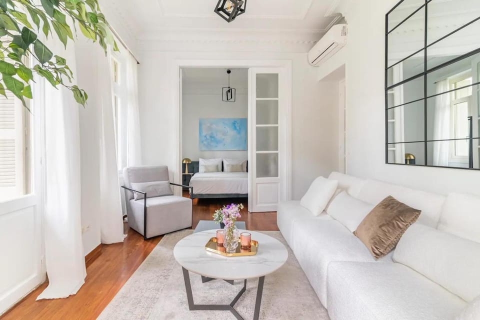 Living room, Photo of the whole room, Seating area