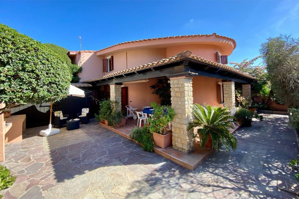 Property building, Garden
