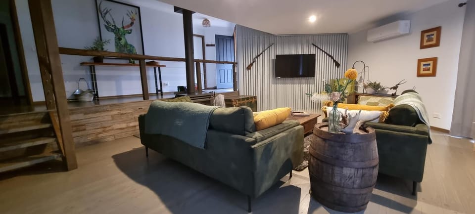 Communal lounge/ TV room