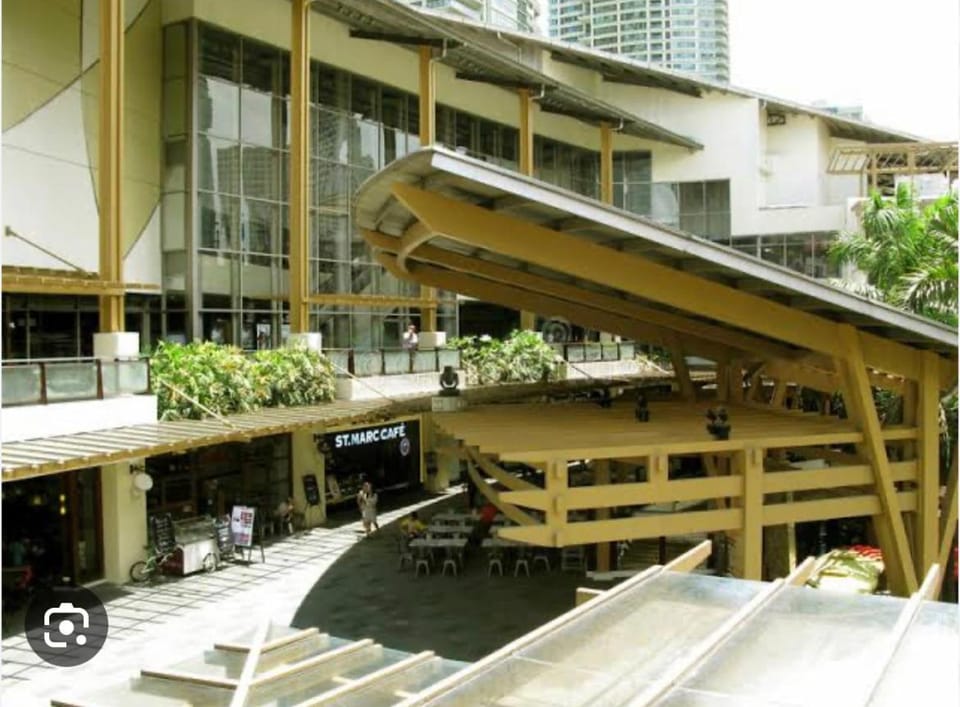 Lux Skyline KL Greenbelt, Isabel's Makati Rooms Apartment in Pasay
