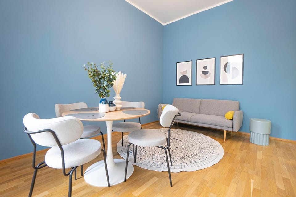 Living room, Seating area, Dining area
