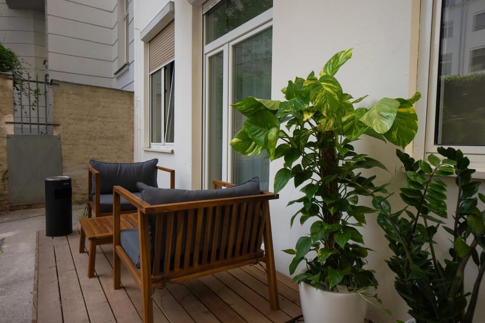 Balcony/Terrace, Garden view