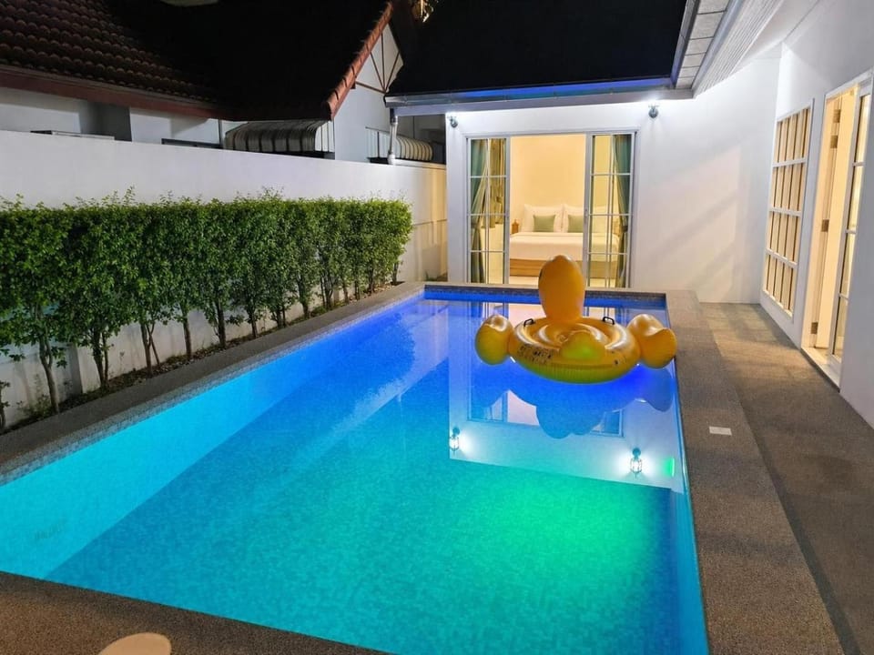 Property building, View (from property/room), Pool view, Pool view, Swimming pool, Swimming pool