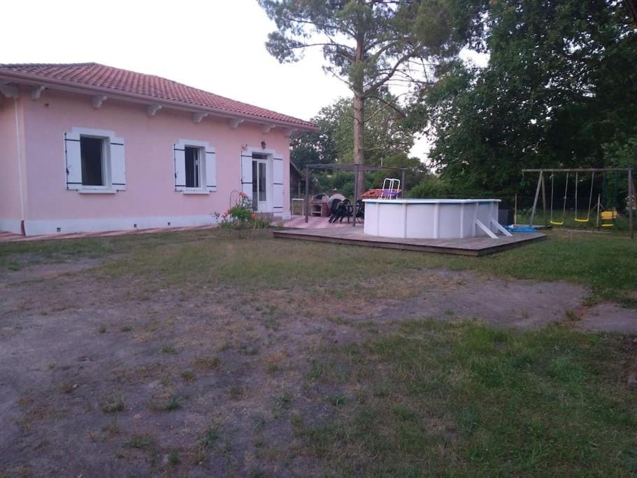 Maison privée avec piscine House in Nouvelle-Aquitaine